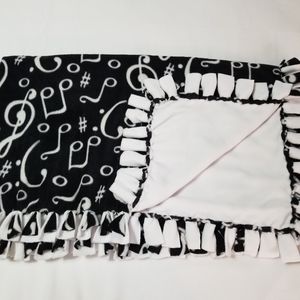 No-Sew anti-pill fleece blanket
